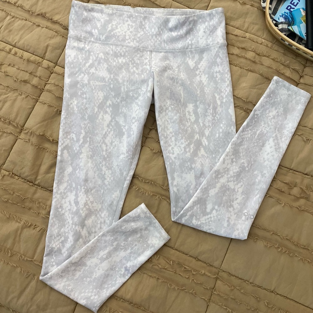 Alo Yoga | Vapor Python Airbrush Leggings NWOT - Picture 2 of 15